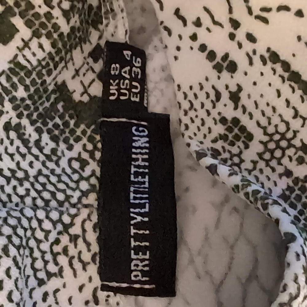 Pretty Little Thing Python Crop - image 5